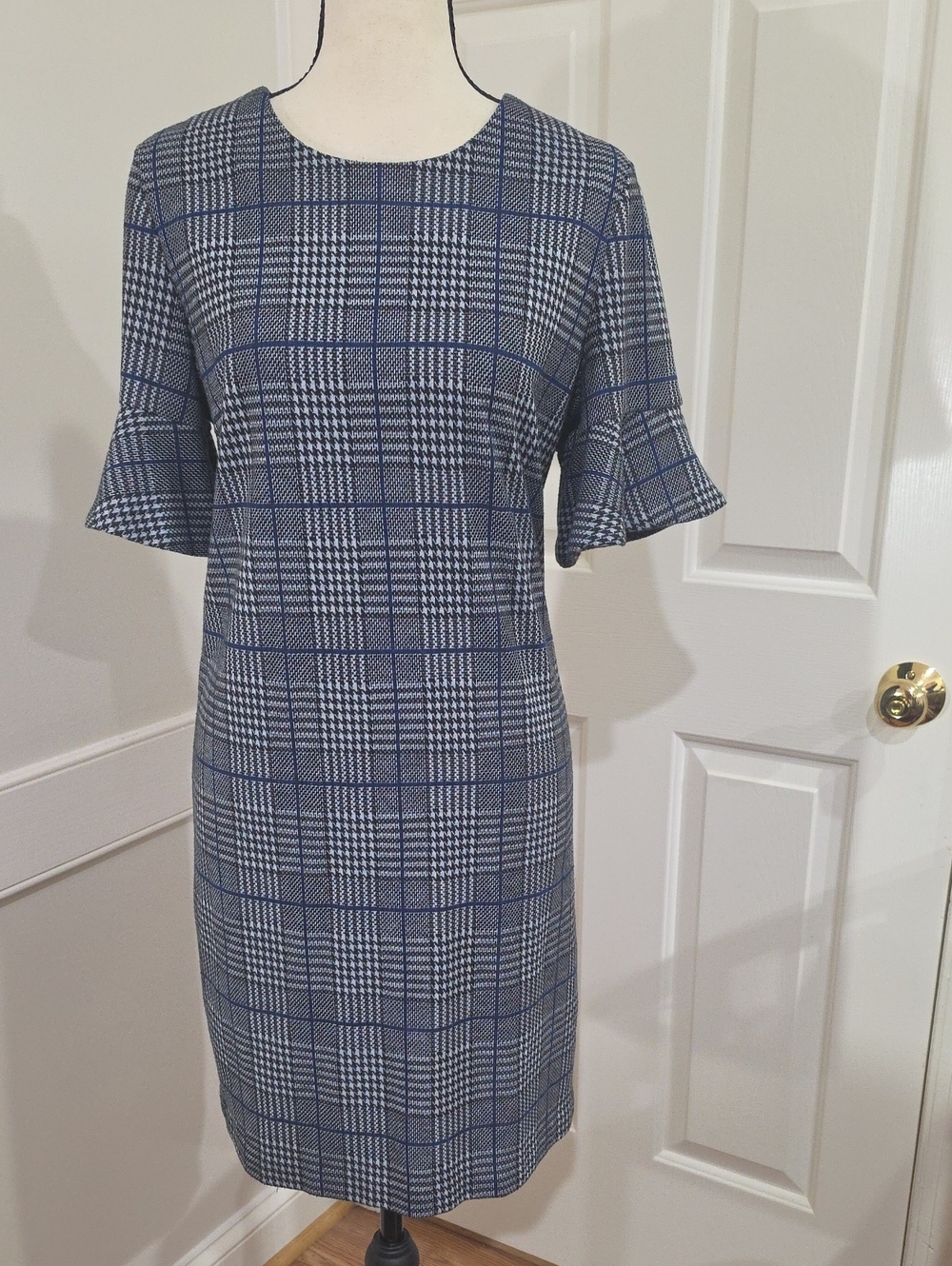 Calvin Klein Plaid Flutter Sleeve Shift Dress Gray Blue Workwear - Size 6